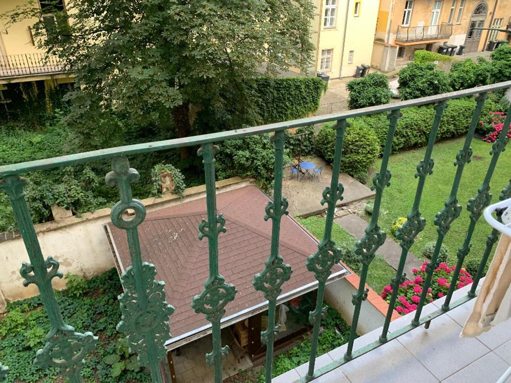 Prague Hotel Apartments *